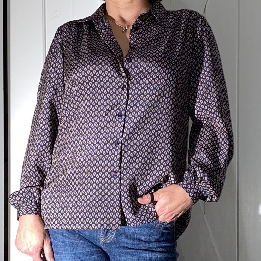 Silky Puffed Pirate Sleeve Paisley Button Down